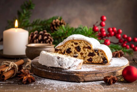 Köstlicher Christstollen und Gebäck zum Fest Köstlicher Christstollen und Gebäck zum Fest